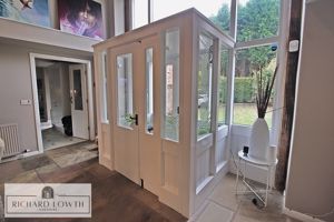 Feature Porch- click for photo gallery